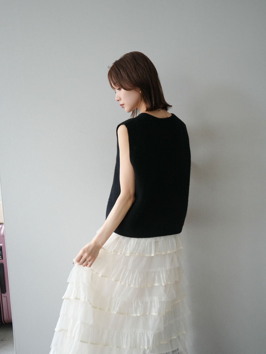 [予約]ゴールドボタンコンパクトニットベスト/ブラック