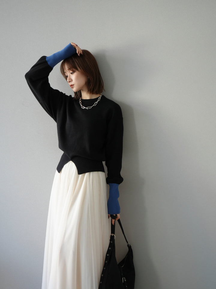 [予約]袖配色フロントスリットニットプルオーバー/ブラック