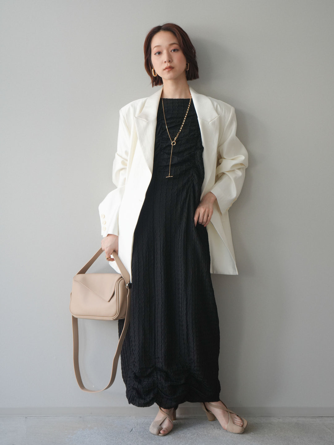 [SET]シャーリングジャガードノースリーブワンピース+エフォートレステイラードジャケット(2set)