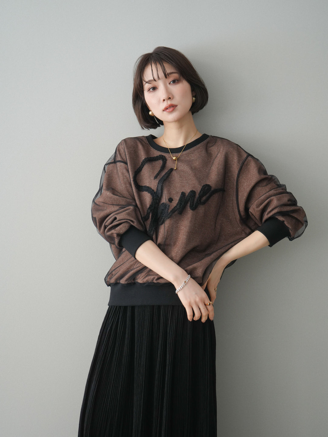 [予約]チュールレイヤードロゴスエットプルオーバー/brown