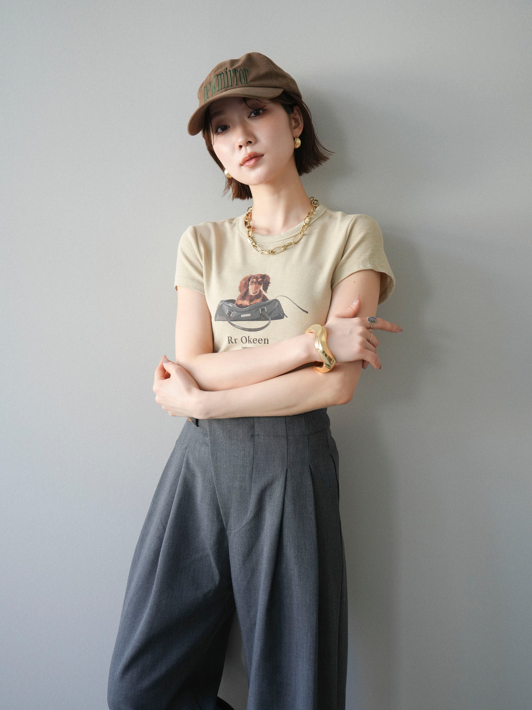 【套裝】狗狗緊身T卹+不對稱皮帶束口寬褲（兩件套）