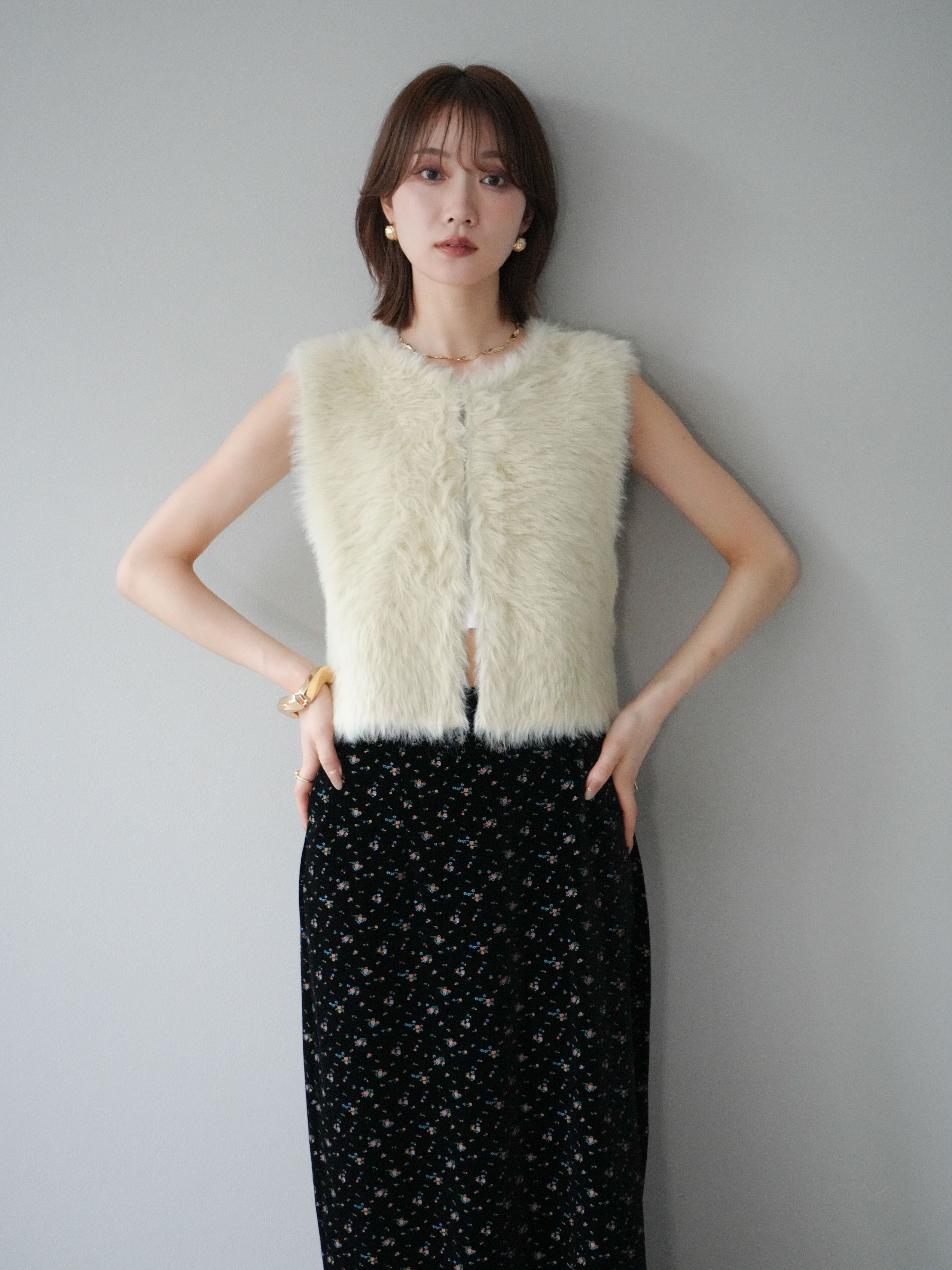 予約]ミンクライク前後2WAYショートジレ/アイボリー – Lumier