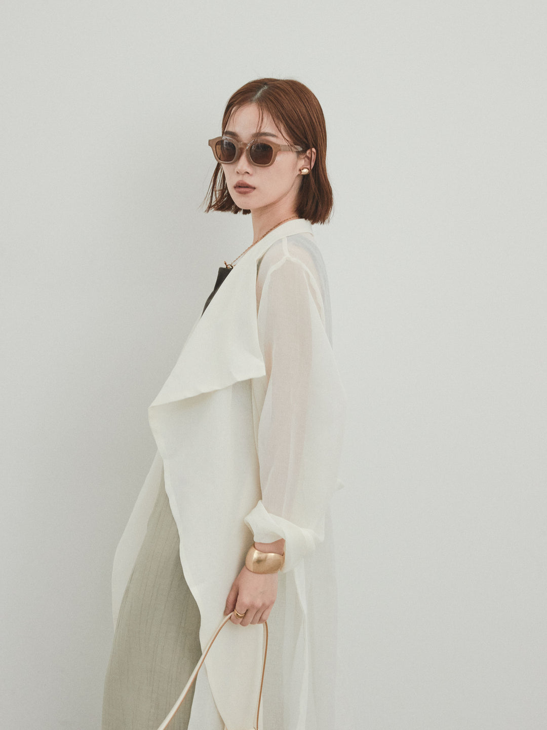 [SET] 方形天鵝絨背心 + 水洗緞層疊裙褲 + 透視長外套 (3 件套)