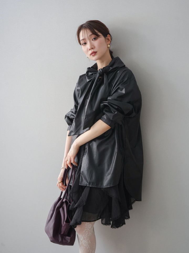 [SET]フェイクレザーボウタイブラウス+ラッフルレースミニスカート(2set)