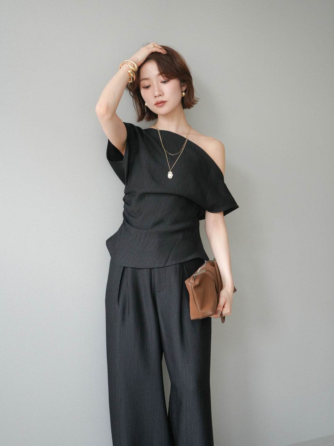 [予約]クレープアシンメトリーギャザートップス/black