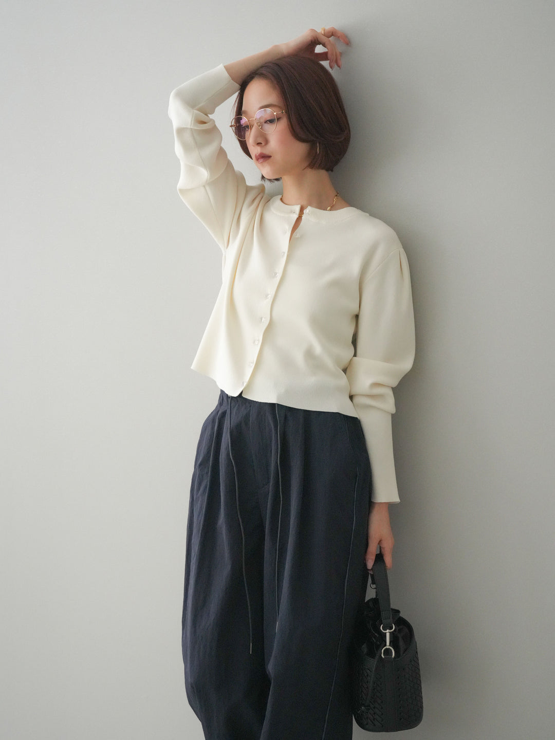 [SET]クリアボタンタックニットカーディガン+ドロストサイドラインナイロンパンツ(2set)