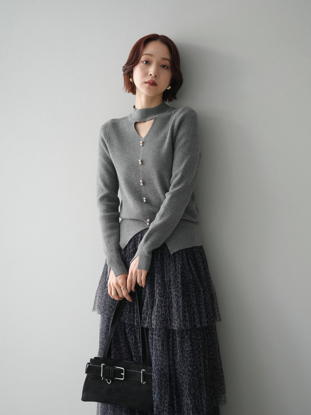 [予約]チョーカーデザインボタンリブニットトップス/gray