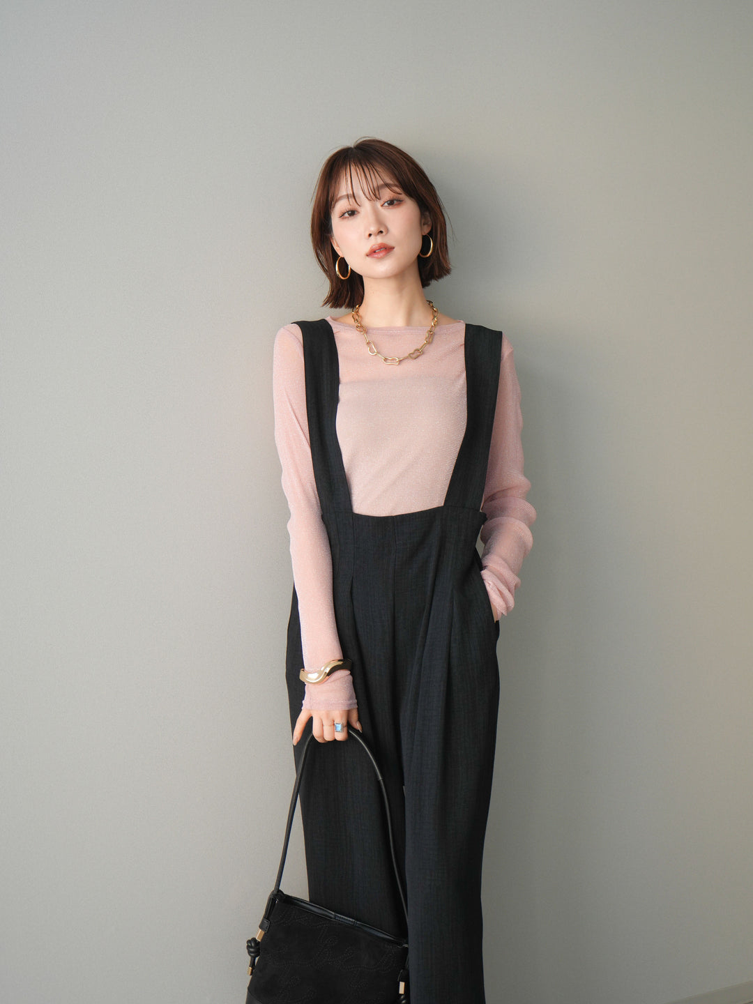 [予約]シボ加工ハイウエストタックサロペット/black