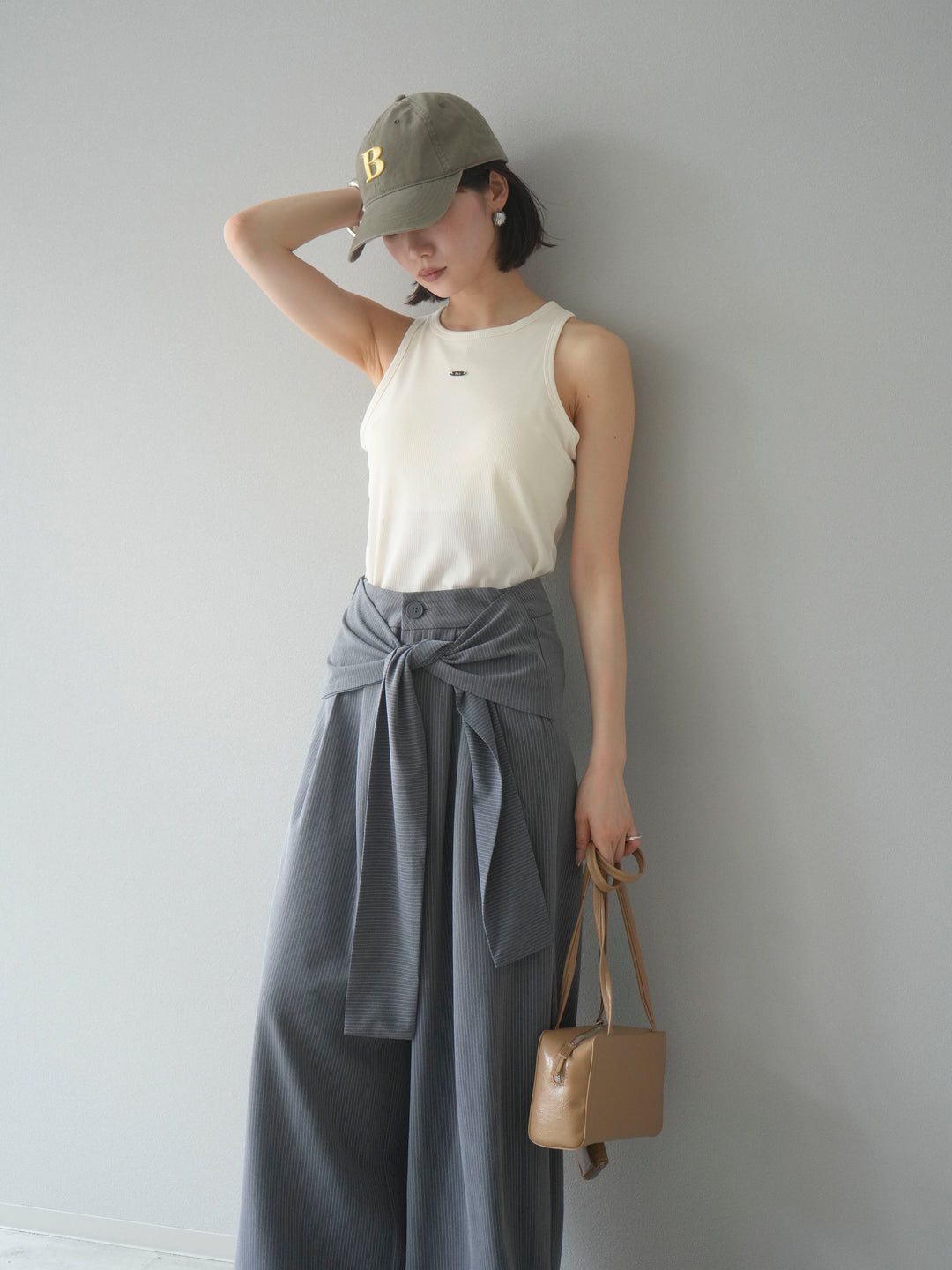 [預訂] 標誌板 American Suri 背心/象牙色