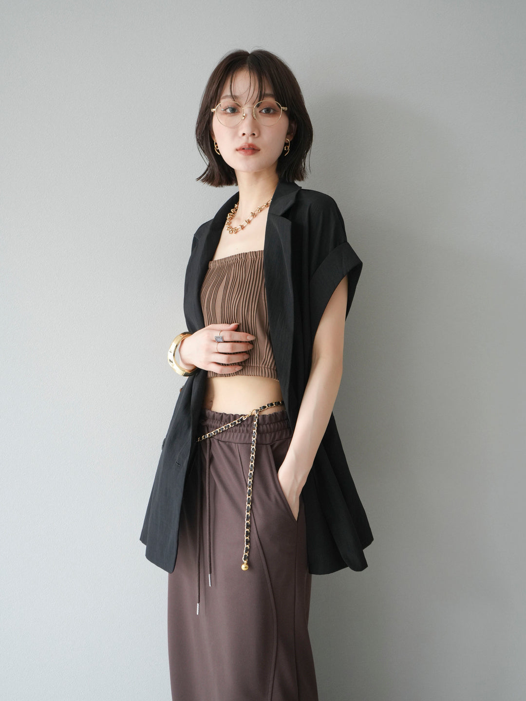 [SET]リネンライクノースリーブダブルジレ+ウェーブパイピングカップ付ベアキャミソール(2set)