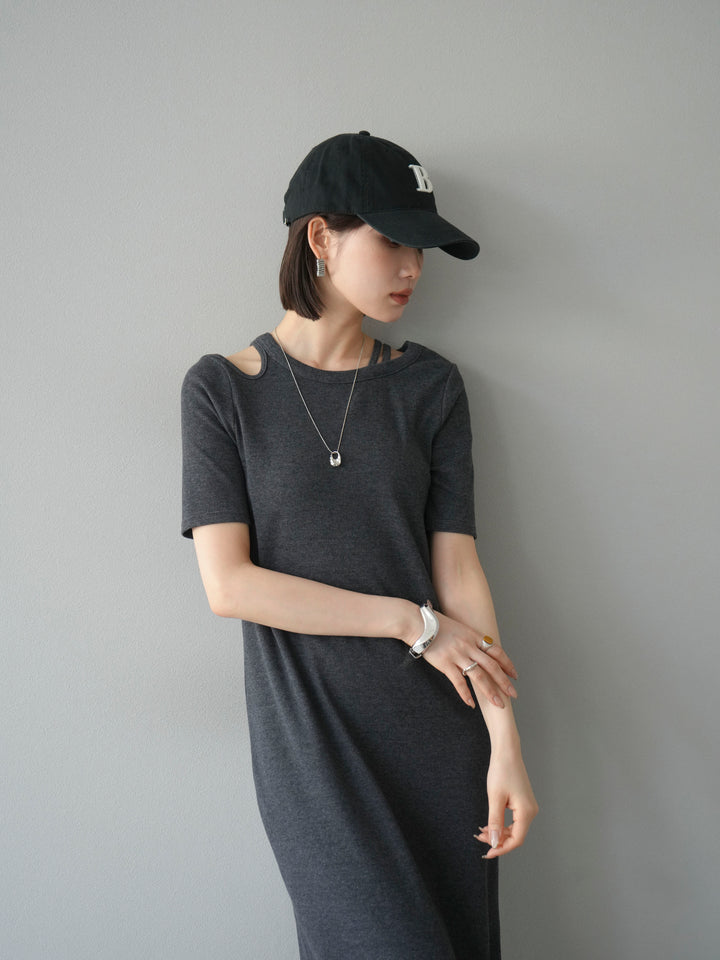 [予約]デザインネックカットリブワンピース/チャコール