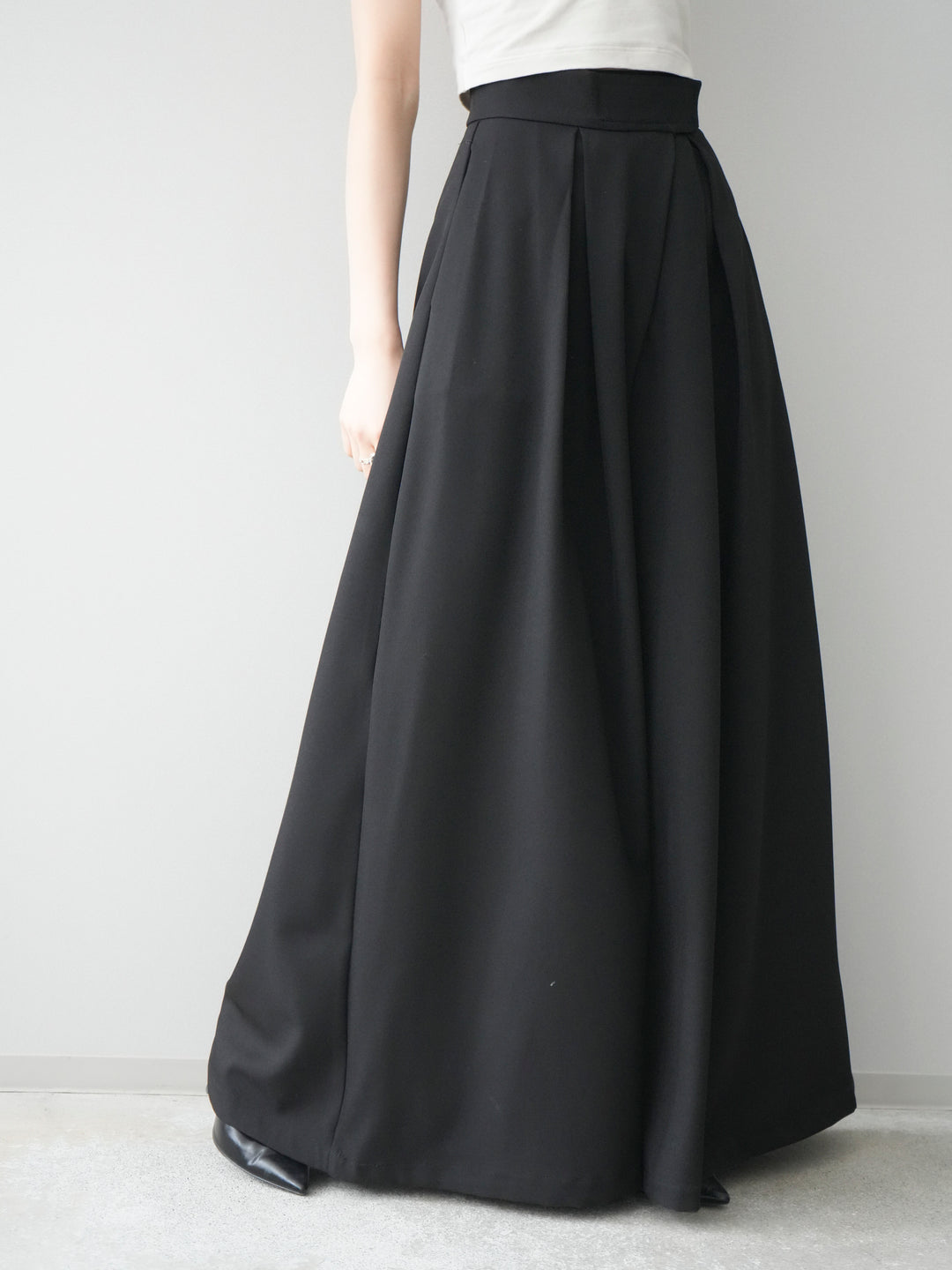 [予約]テープベルトタックバギーパンツ/black