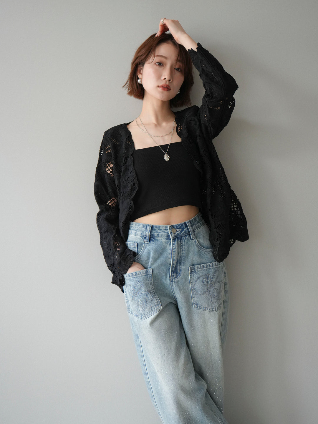 【套裝】3D蕾絲蕾絲上衣+內建胸罩羅紋抹胸吊帶背心（兩件組）