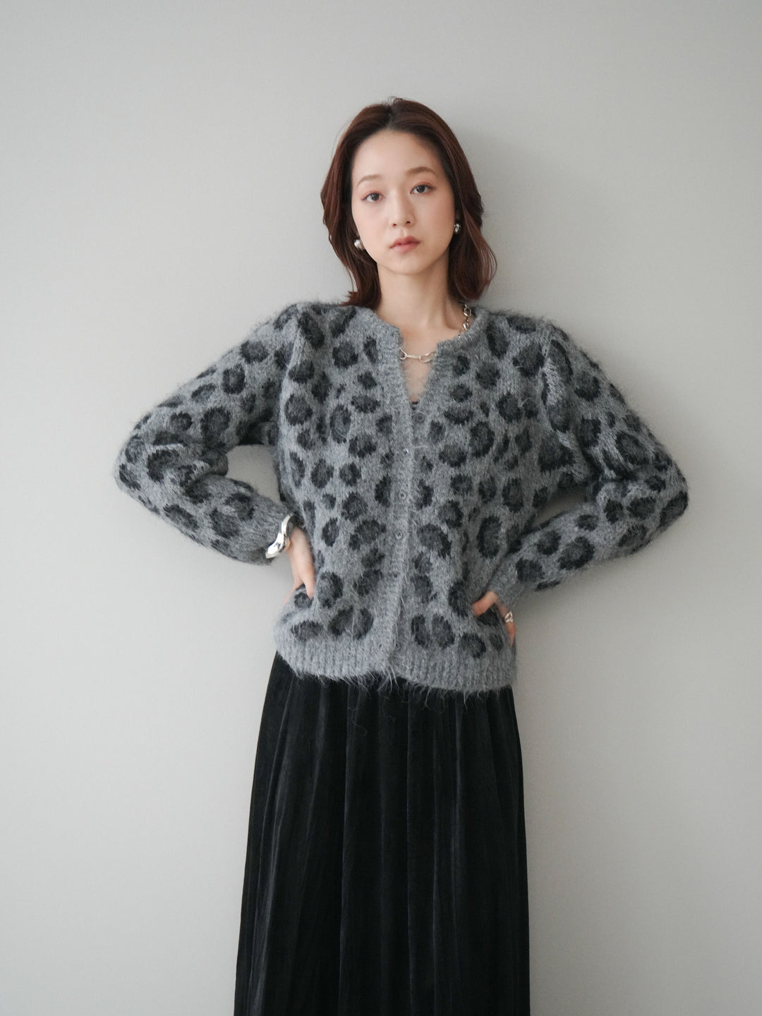 [SET]モヘアタッチレオパード柄ニットカーディガン+ワッシャーベロアプリーツスカート(2set)