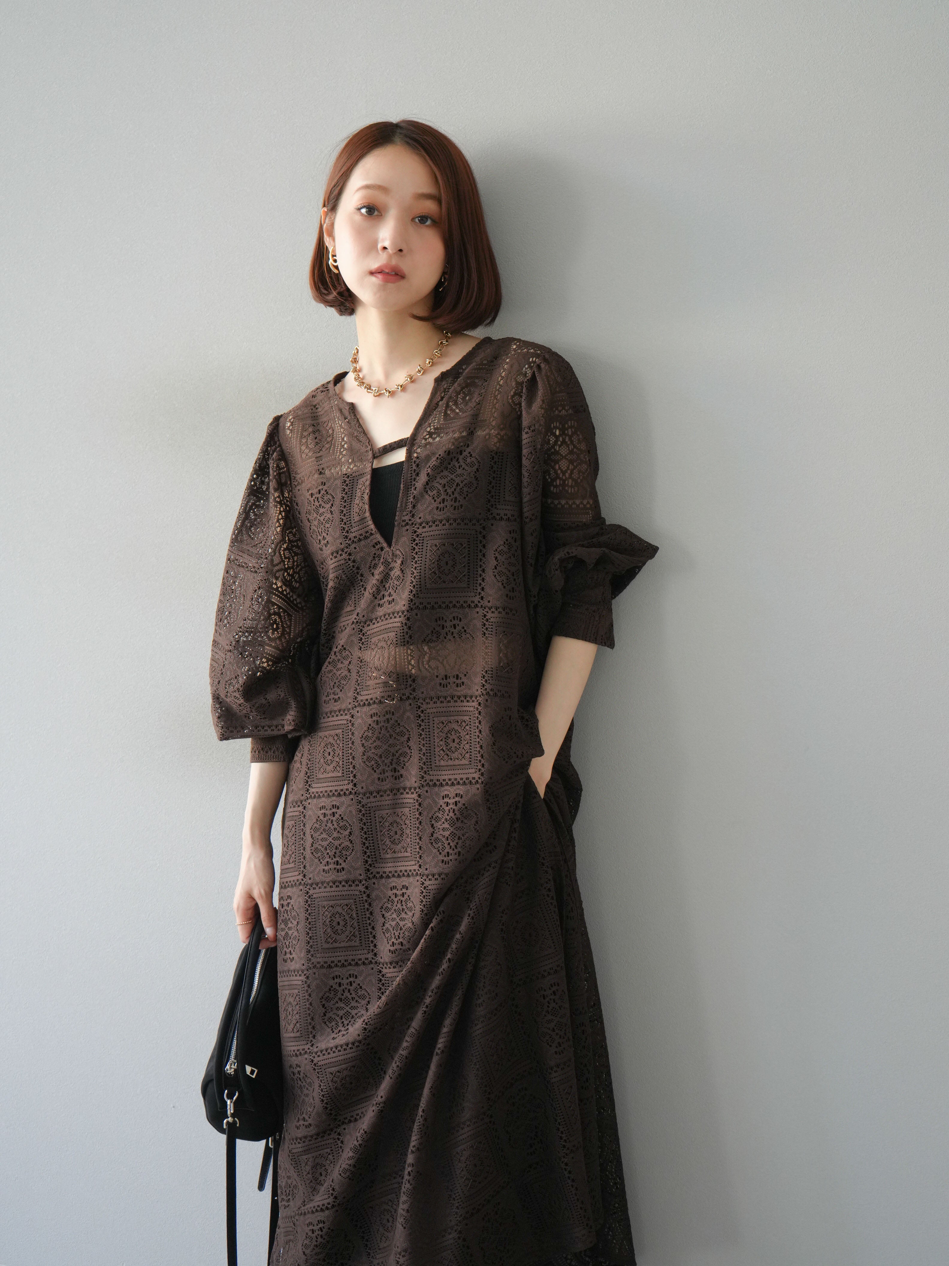 予約]ブロックレースボリュームスリーブワンピース/ブラウン – Lumier