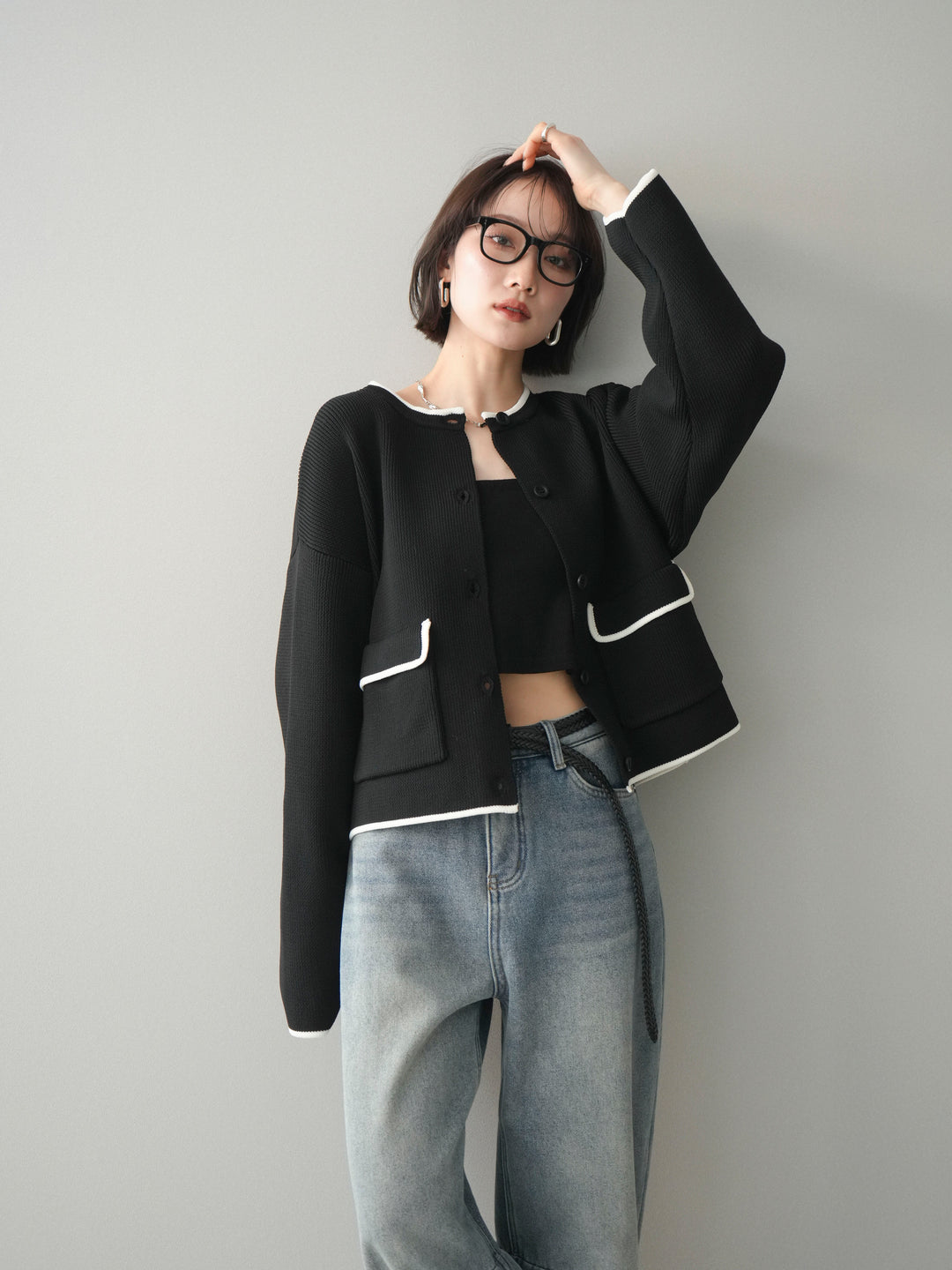 [SET]ポリエステル配色ニットカーディガン+裏起毛カットオフカーブデニムパンツ(2set)