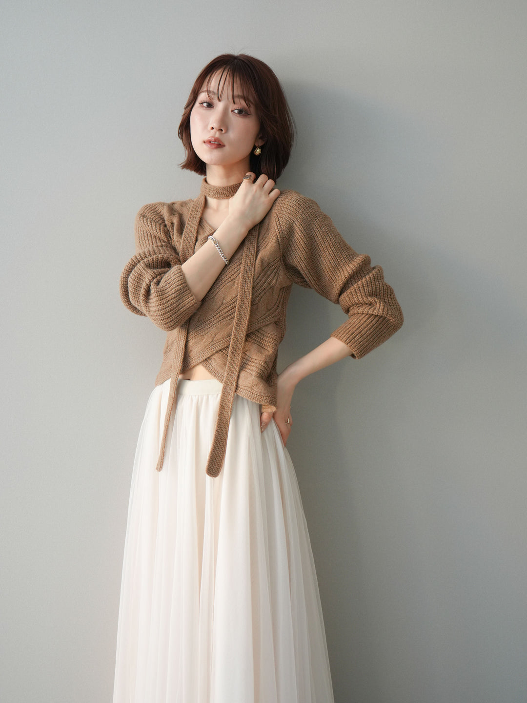 [予約]ケーブル編みクロスニットトップス/camel