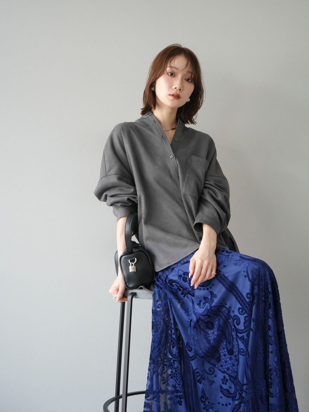 [SET]スエードバンドカラーオーバーシャツ+アンティーク柄フロッキーマキシスカート(2set)