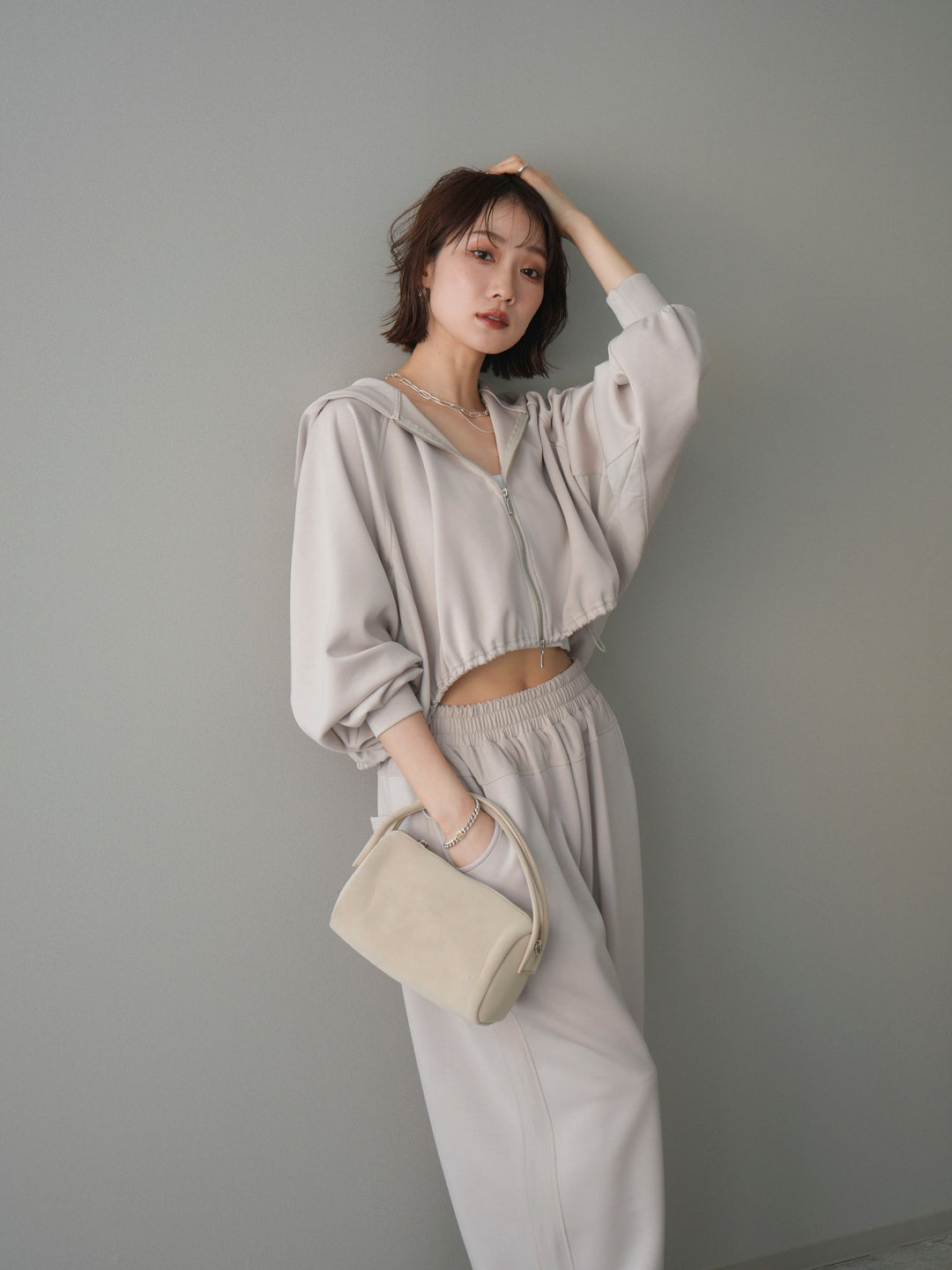 [SET]バイカラー異素材ライトポンチクロップドZIPフーディー+バイカラー異素材サイドラインライトポンチパンツ(2set)