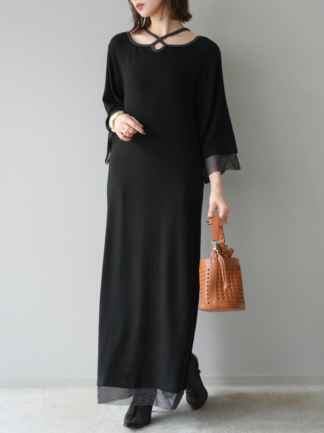 [予約]デザインネックラメシアー切替ニットワンピース/ブラック