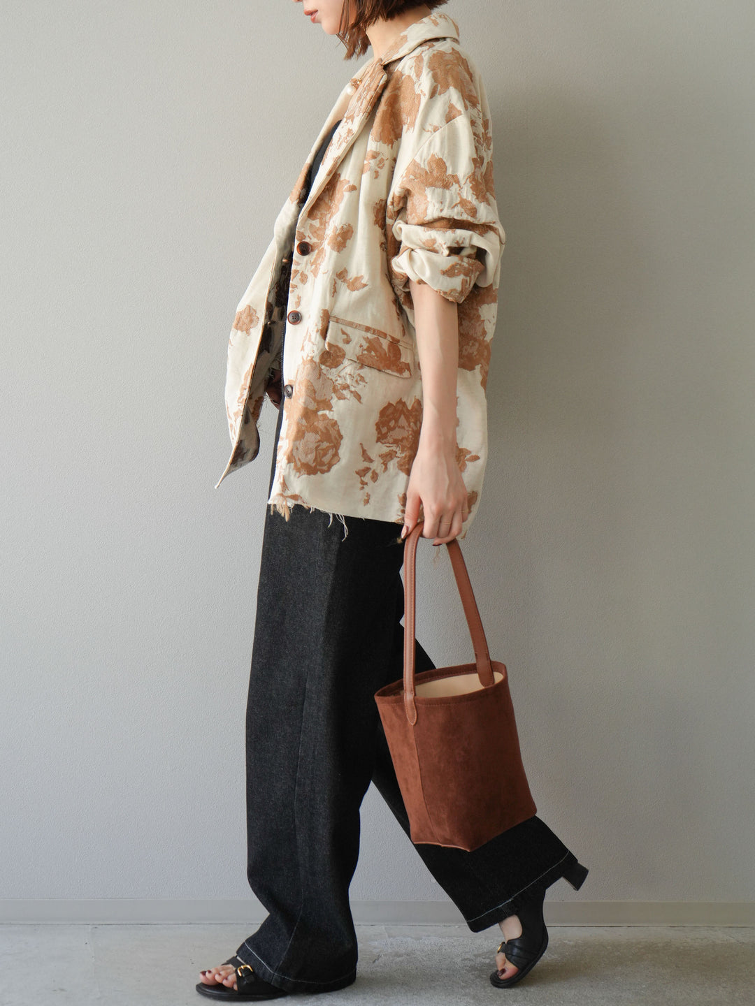 [予約]センターシームラップデザインストレートデニム/ブラック