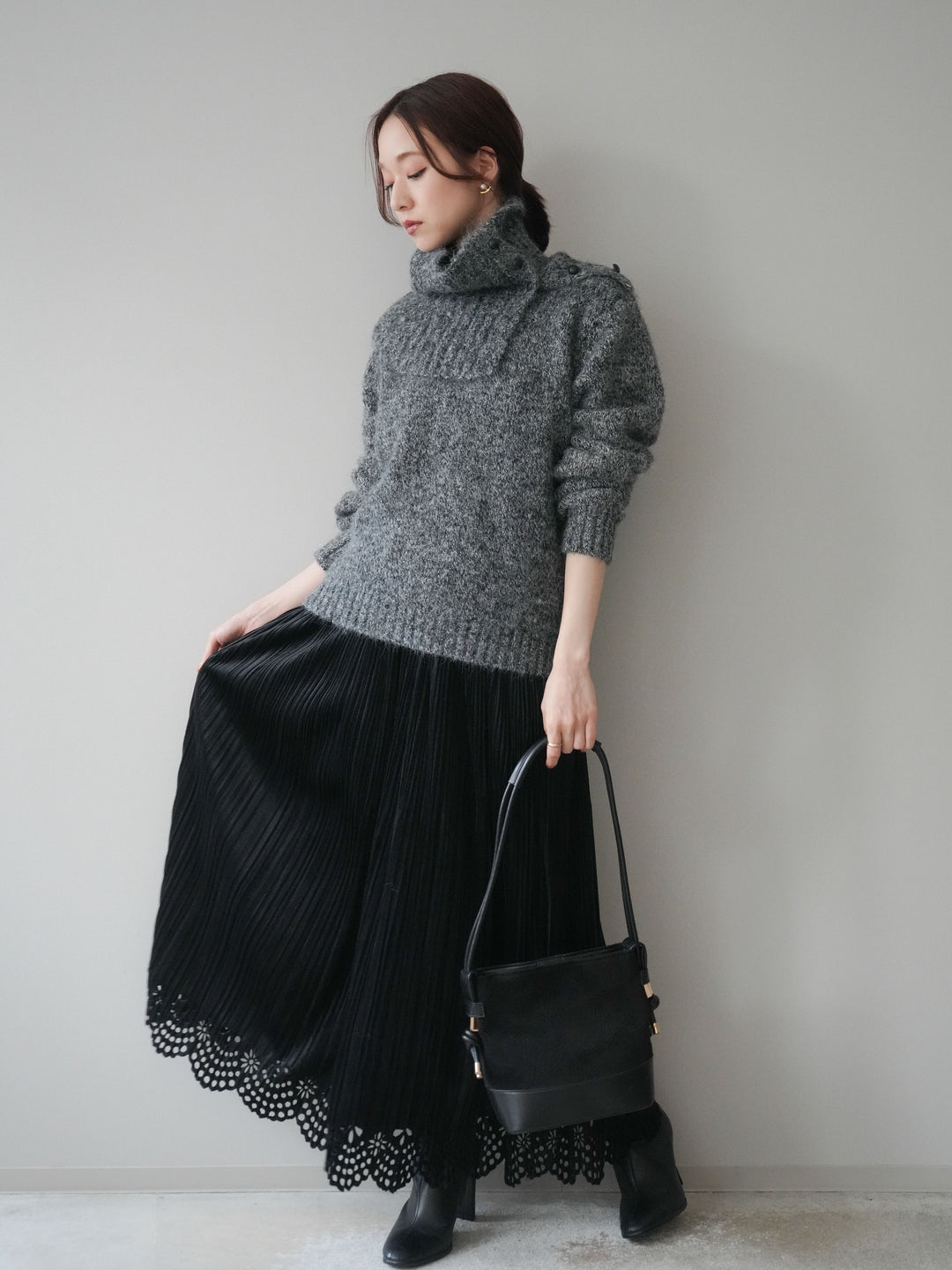 [予約]パンチングデザインスエードプリーツスカート/black