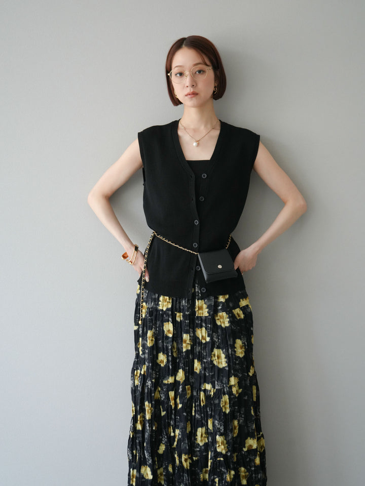 [SET] V領人造絲針織背心+花邊長裙（2件組）