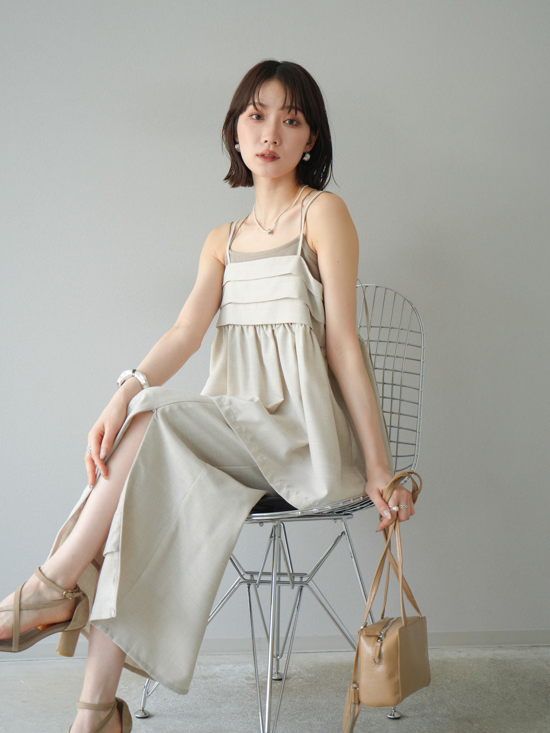 [預訂] 仿亞麻緊身設計吊帶背心/米白色
