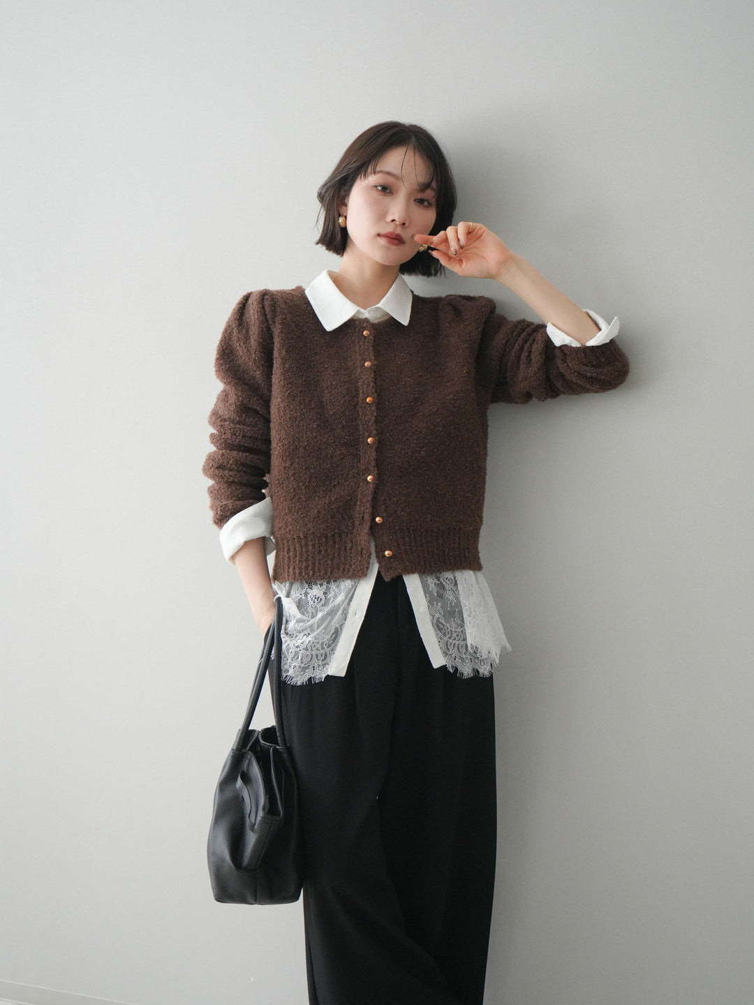 [SET]ゴールドボタンブークレニットカーディガン+総レースボリュームスリーブシャツ(2set)