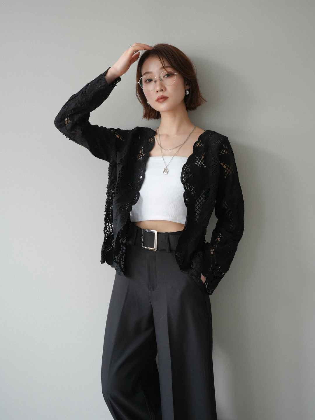 【套裝】3D蕾絲蕾絲上衣+內建胸罩羅紋抹胸吊帶背心（兩件組）