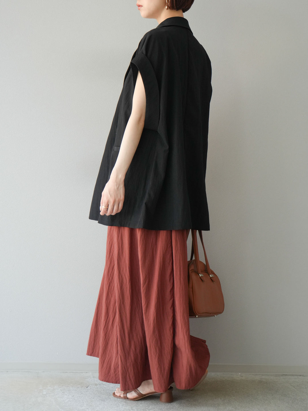 [SET]レーヨンシャーリングキャミワンピース+リネンライクノースリーブダブルジレ(2set)