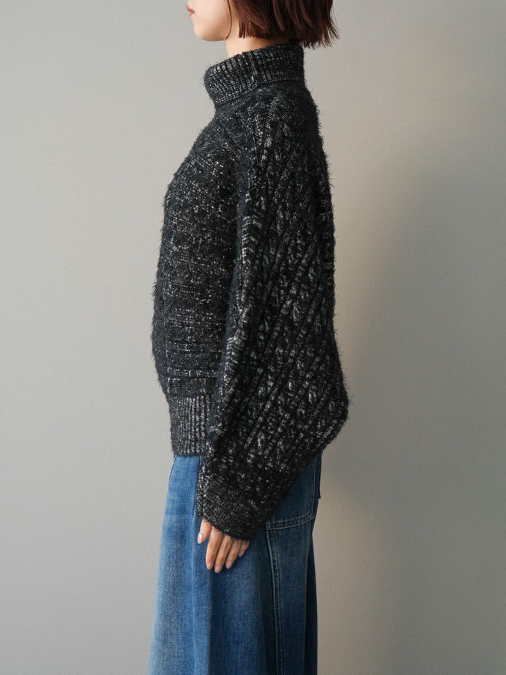 [予約]オフタートルケーブル編みニットプルオーバー/black