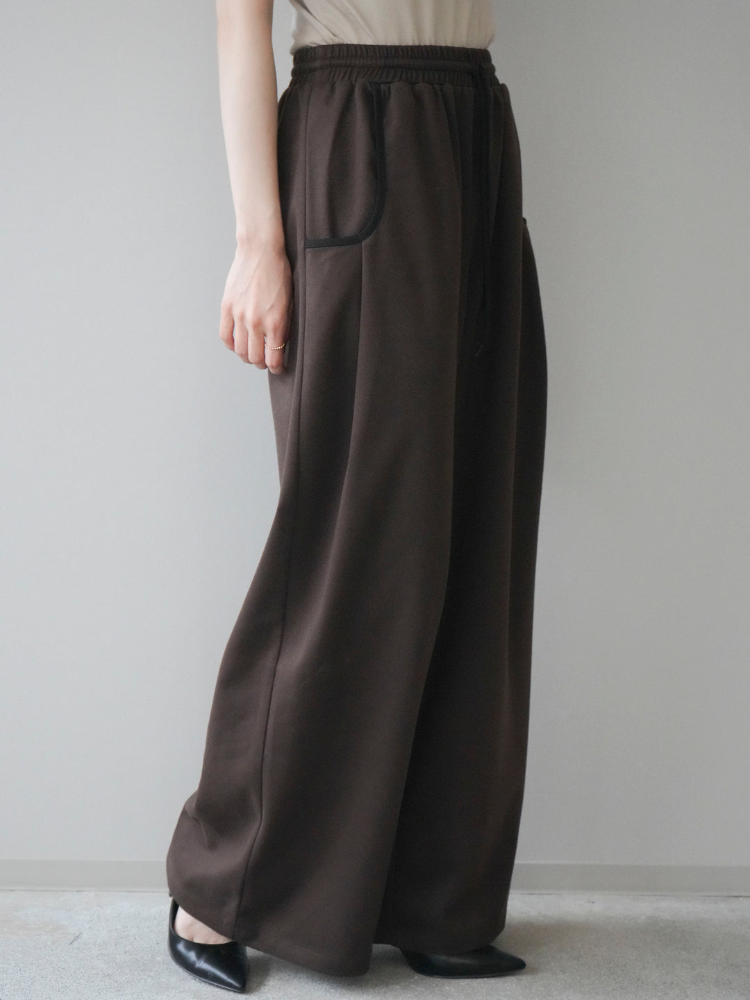 [予約]配色パイピングイージーパンツ/brown