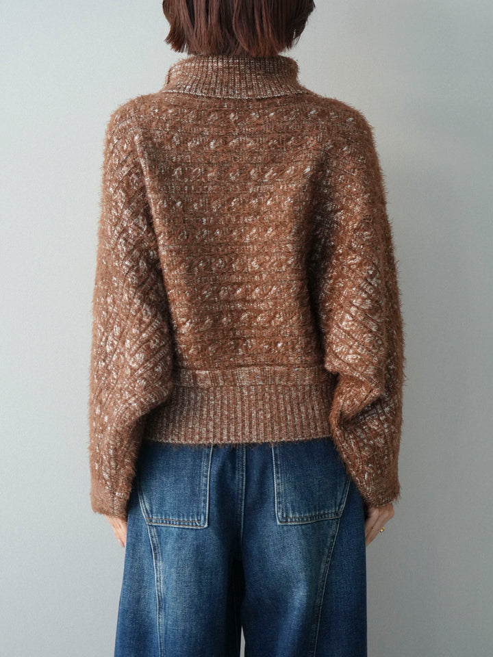 [予約]オフタートルケーブル編みニットプルオーバー/brown
