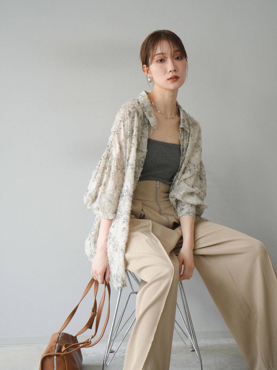 [予約]ニュアンスフリンジジャガードボリュームスリーブブラウス/ベージュ