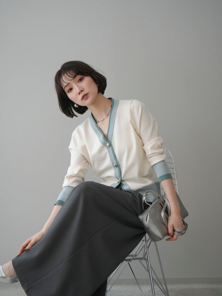 [予約]デザインボタン配色Vネックニットカーディガン/offwhite