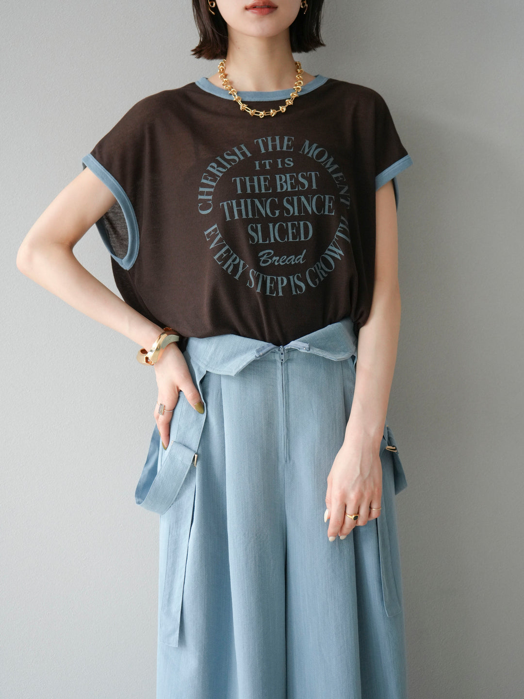 [SET]ストリングデザインハイウエストサロペット+シアーフライス ロゴプリントT (2set)