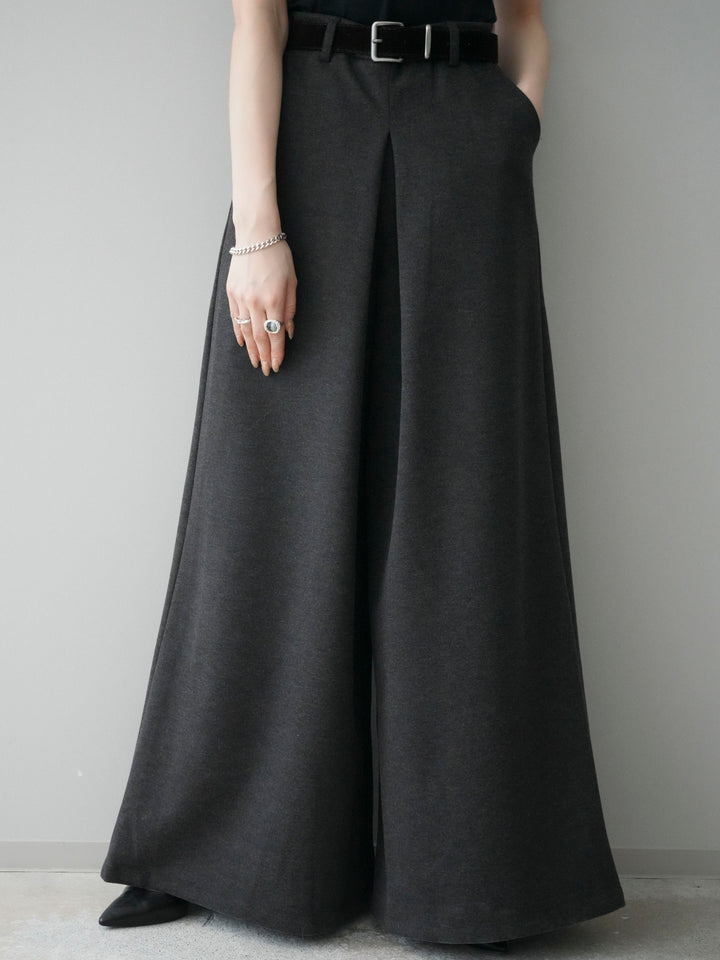 [予約]ベルト付きフロントタックワイドパンツ/charcoal