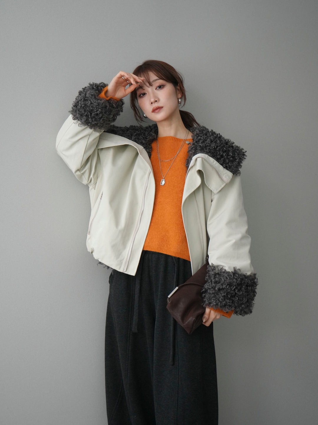 [SET]プードルファーダウンジャケット+アンゴラタッチボートネッククロップドプルオーバー+ウエストベルトカーブラインスエットパンツ(3set)