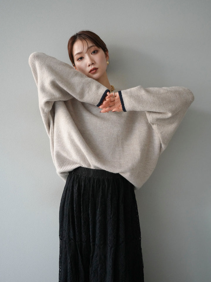 【預購】V領拼色袖針織套頭衫/米色