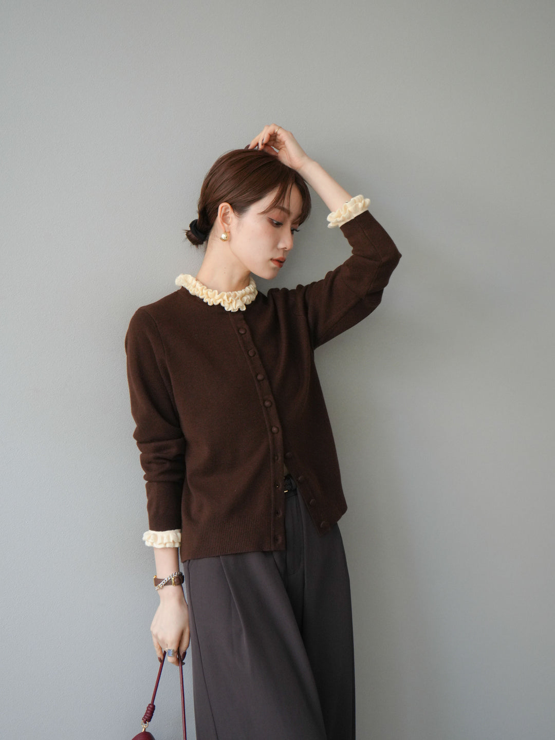 [予約]フリルデザインコンパクトニットカーディガン/ブラウン