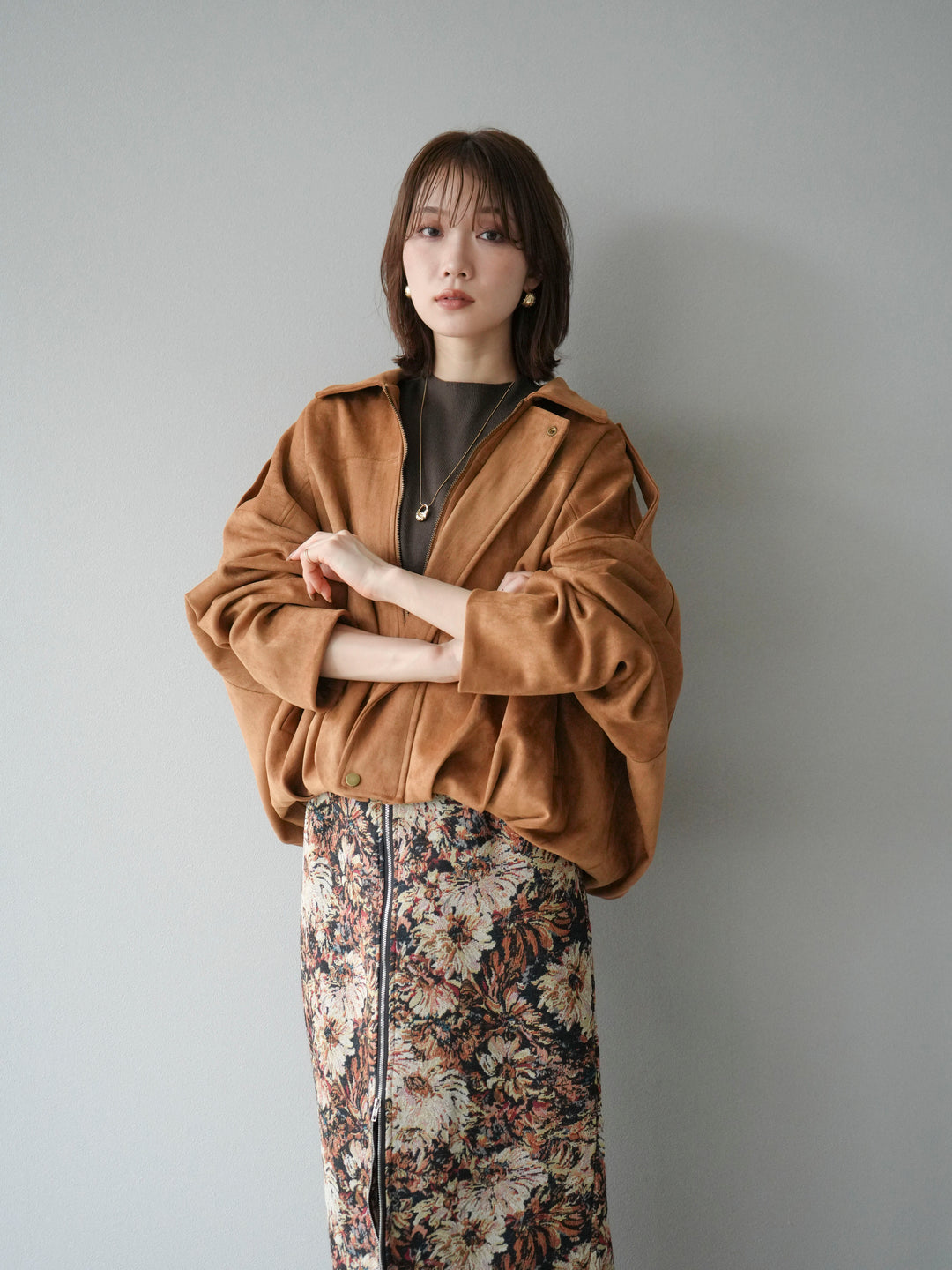 [SET] 麂皮外套上衣 + 小領法式針織上衣（2 組）