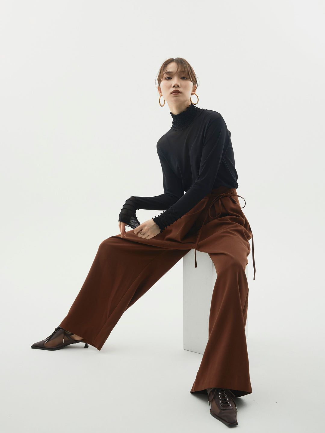 【Allure】[SET]シアーフリルメロートップス+ラップデザインタックワイドパンツ(2set)