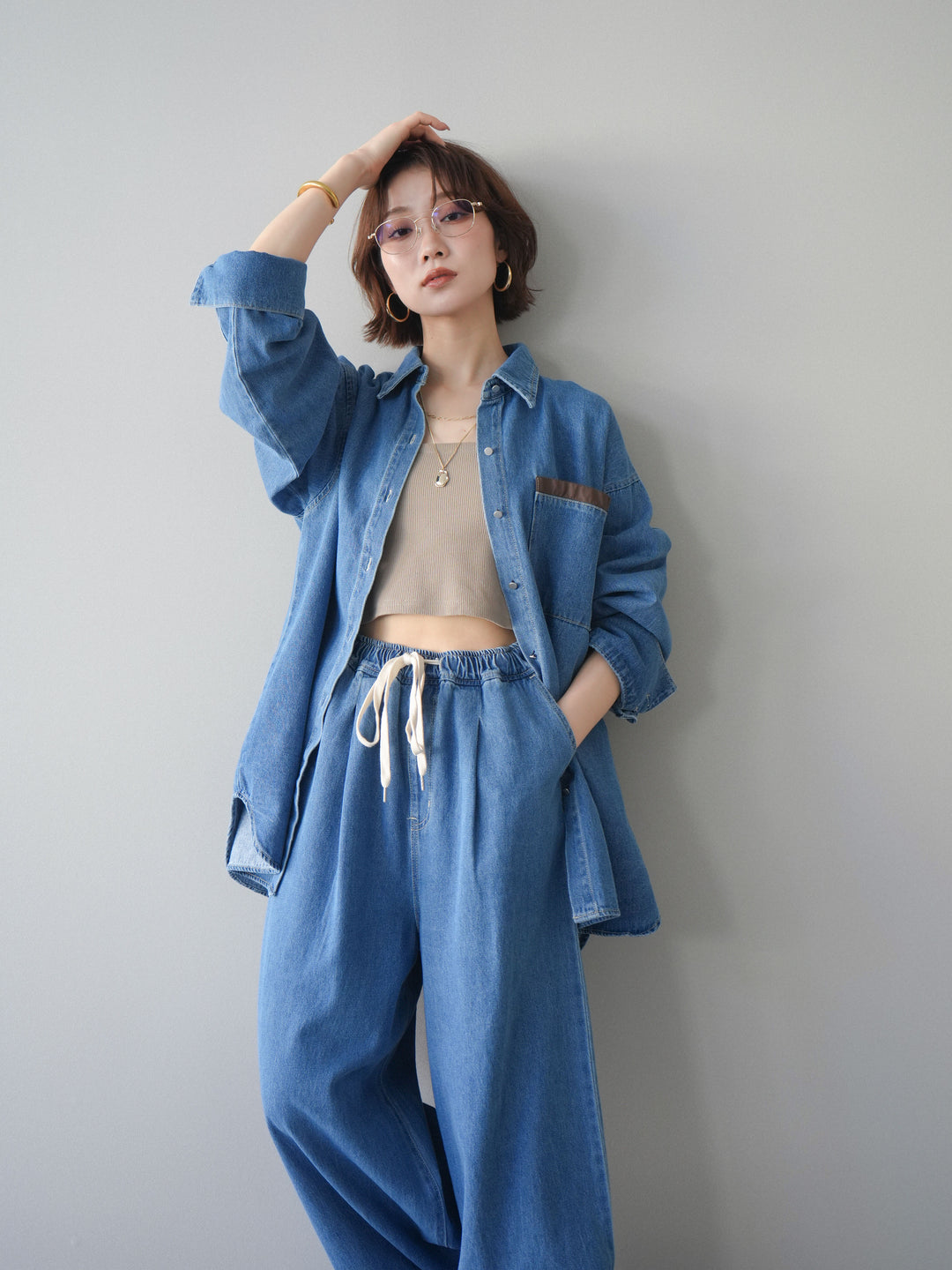 [SET]ポイントレザーオーバーデニムシャツ+ドロストワイドデニムパンツ(2set)