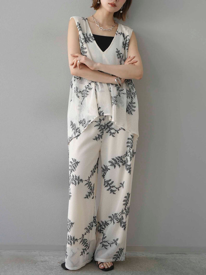 [予約]リーフ柄メッシュVネックフレアトップス/アイボリー