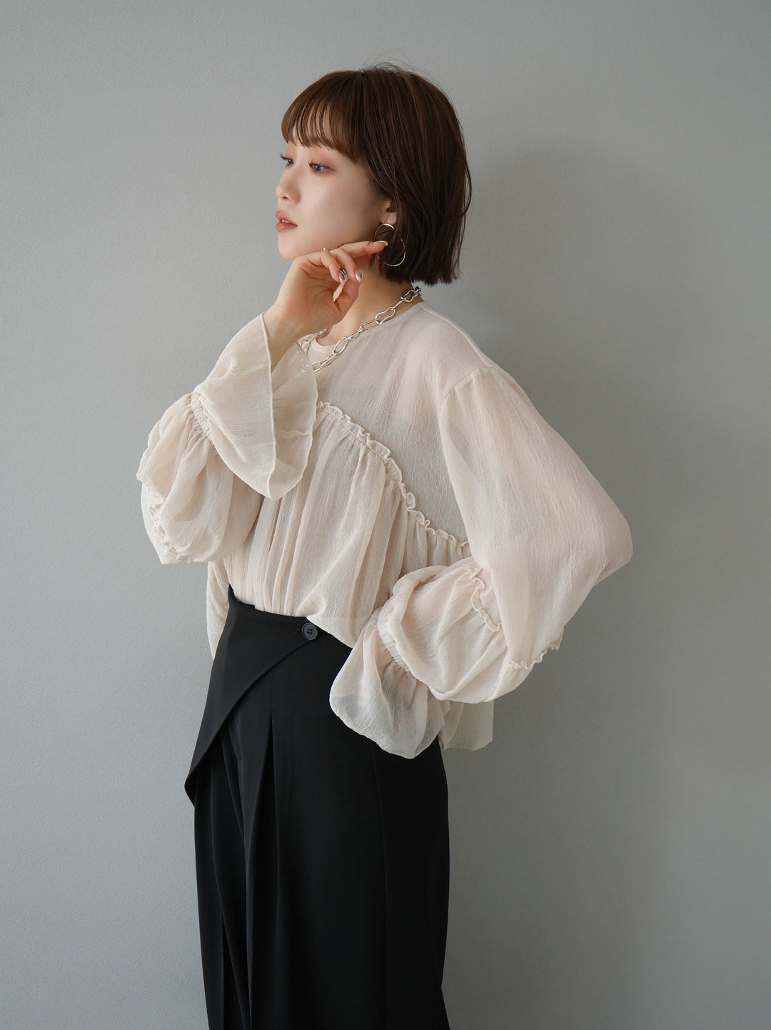 [SET] Willow sheer volume gathered blouse + selectable accessory set (2 sets)