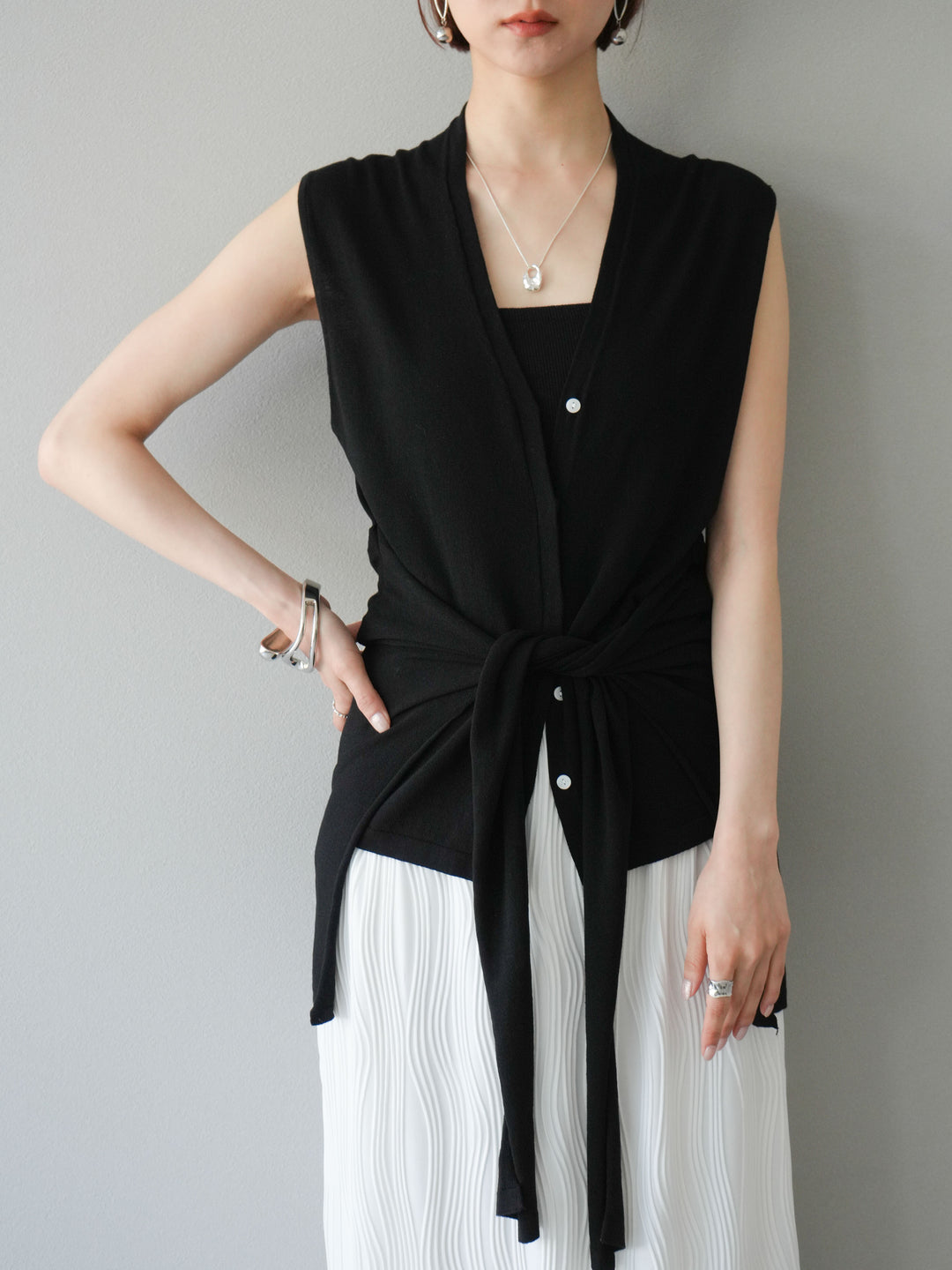 [SET]腰巻きデザインノースリーブニットカーディガン+ウェーブパイピングタイトスカート(2set)