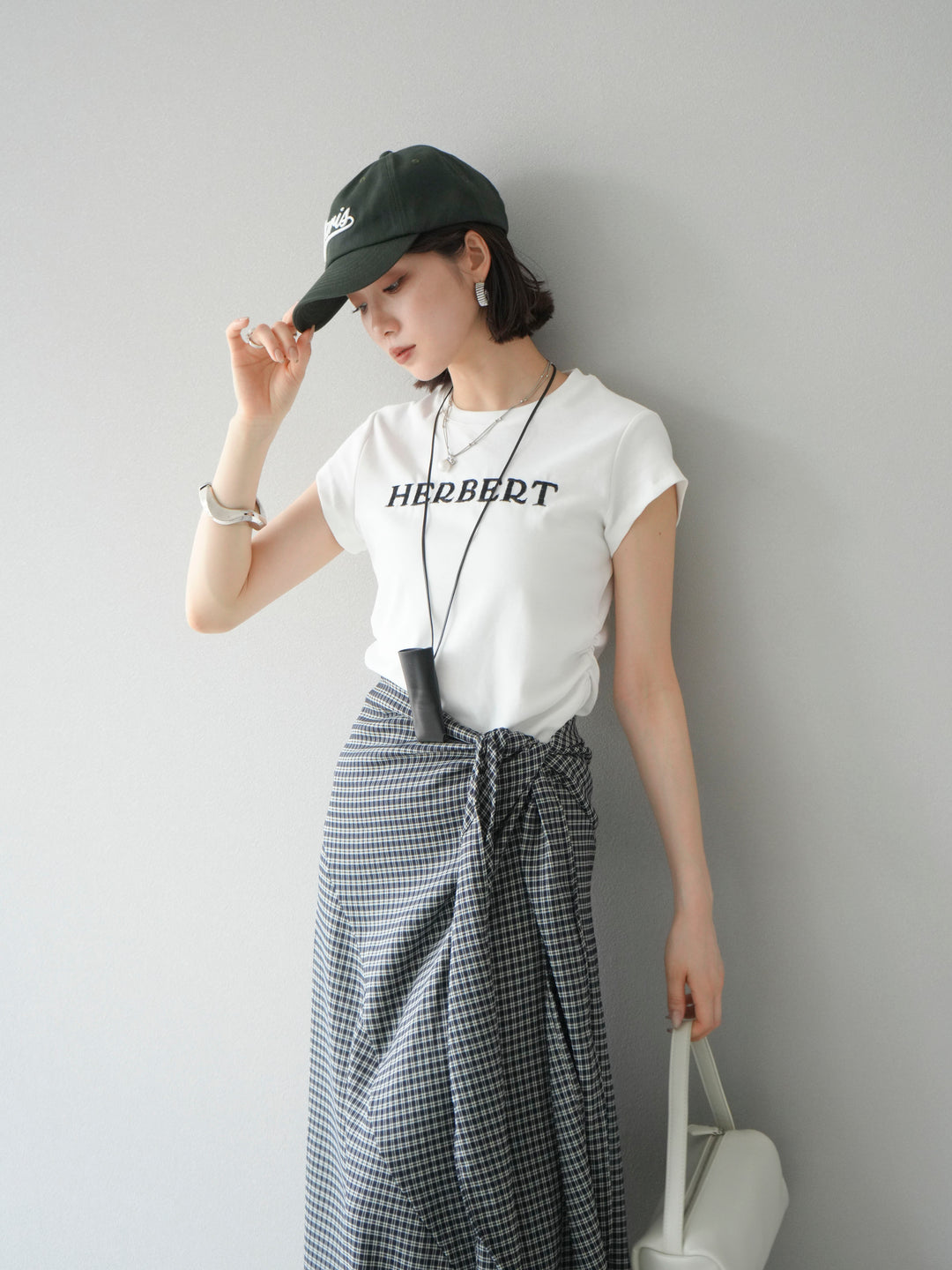 [SET]刺繍ロゴTシャツ＆レザーポーチネックレスSET +サイド巻きツイルスカート(2set)