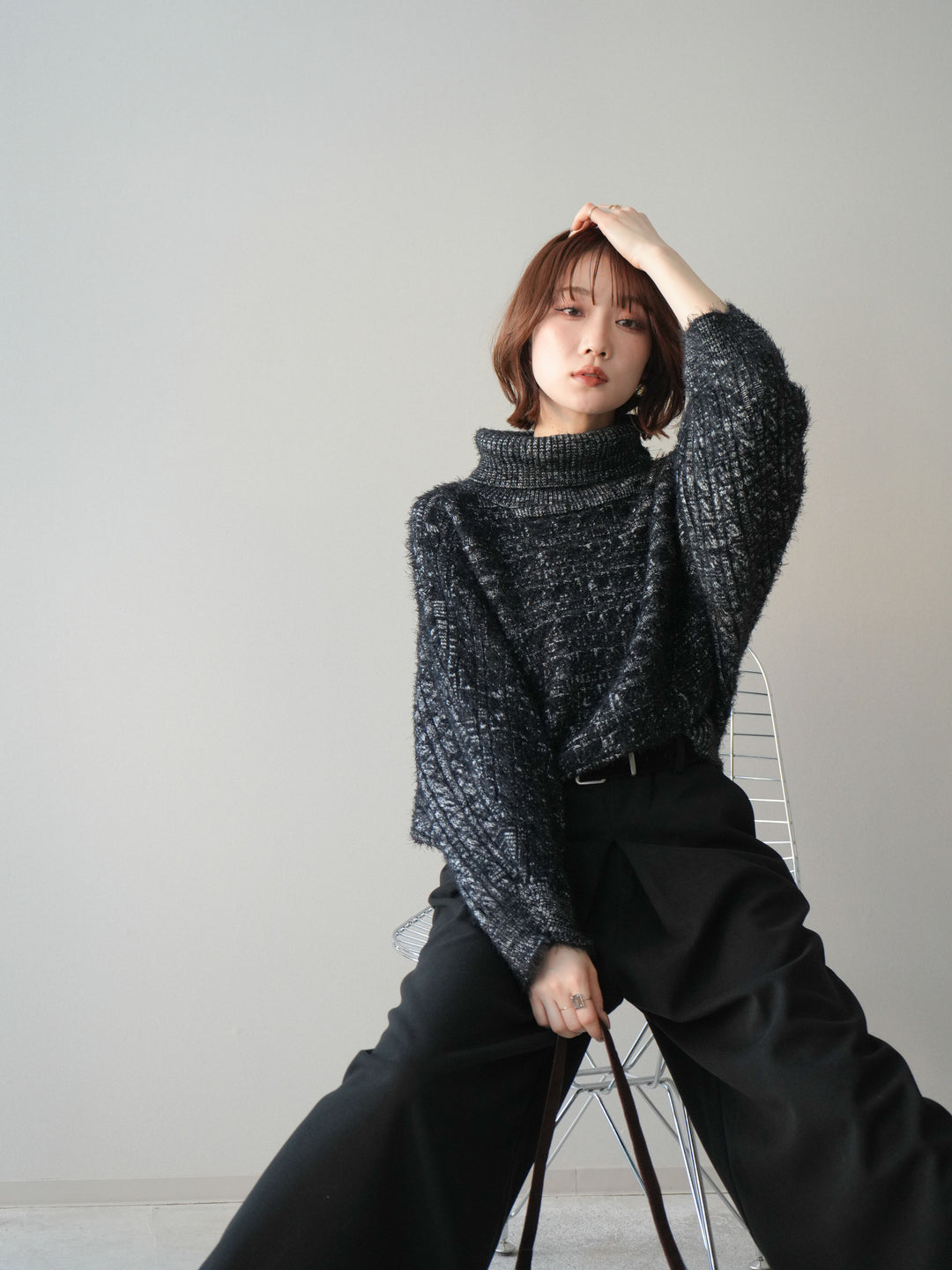 [予約]オフタートルケーブル編みニットプルオーバー/black