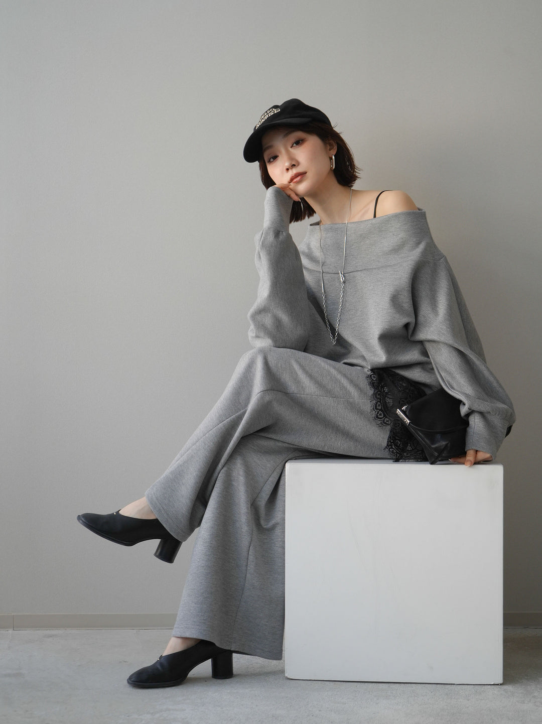 [SET]アシンメトリーオフショルポンチプルオーバー+選べるアクセセット(2set)